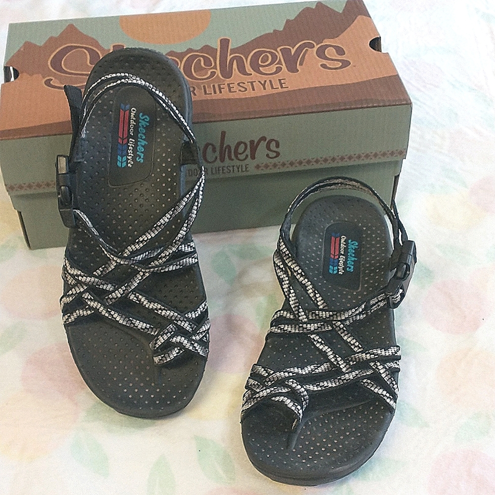 Sketchers sandals